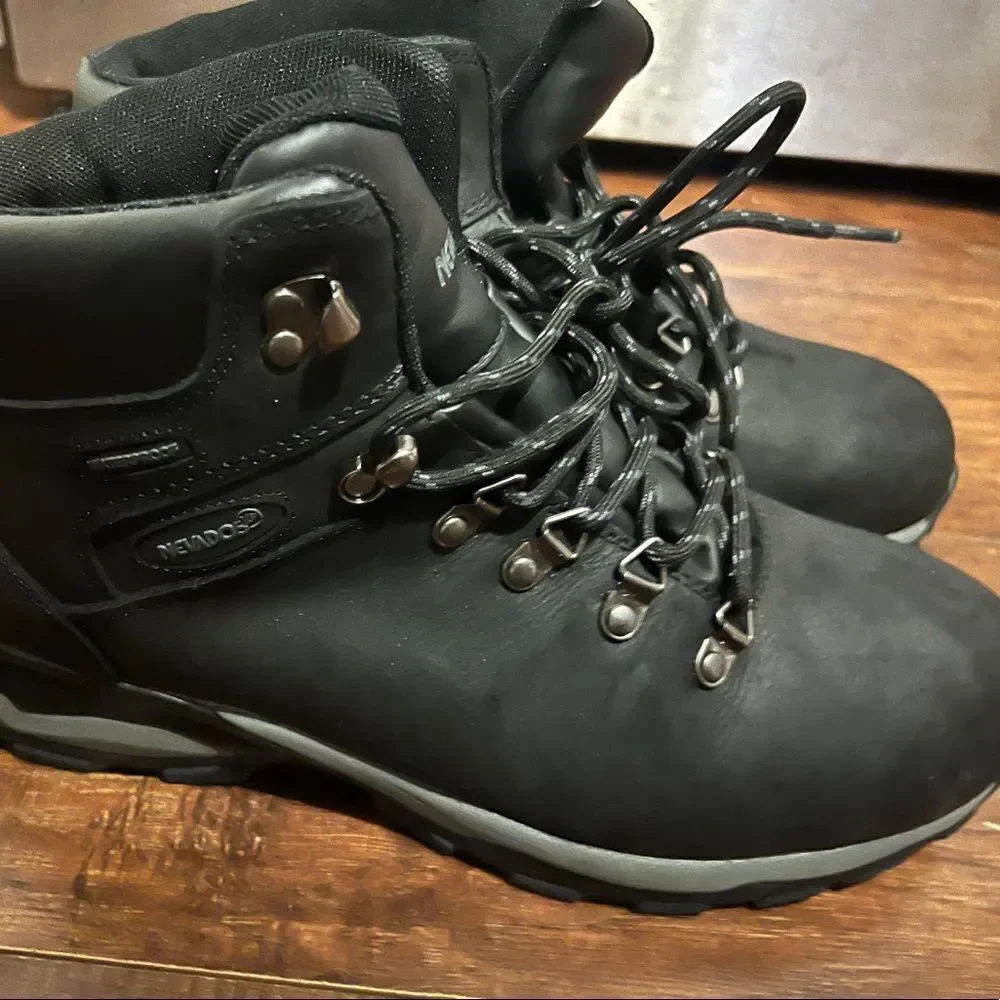 Nevados Men's Naturelo Mid Ankle Hiking Boots Color Grey Size 10.5 US